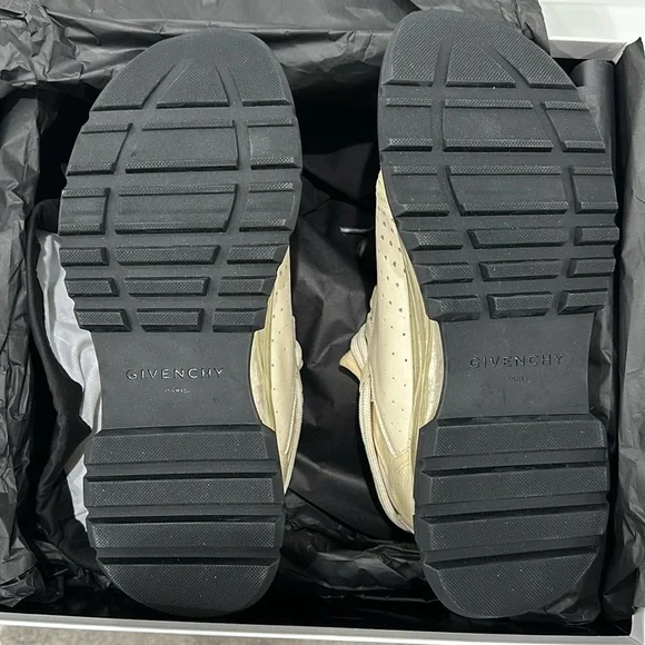 Givenchy Off-White Spectre Runner Zip Sneakers Size 42 9 US DD300